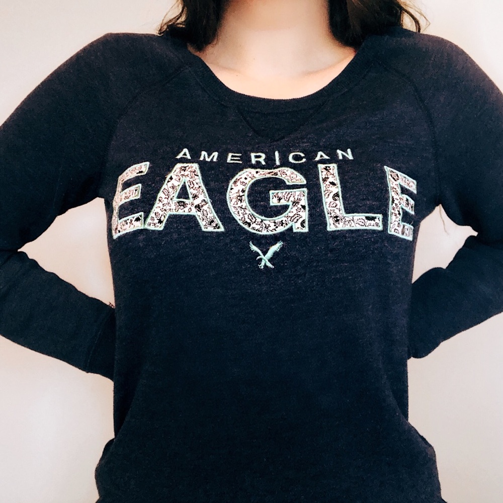 Navy blue crew neck sweatshirt